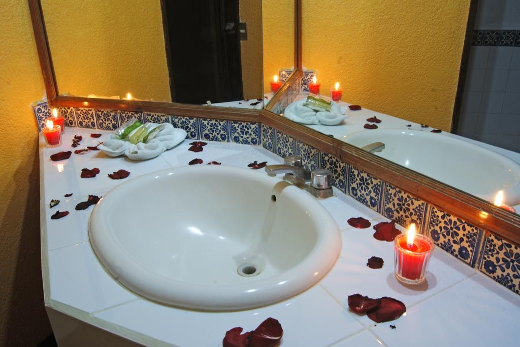 Hotel Plaza Santo Domingo San Cristóbal de Las Casas الغرفة الصورة