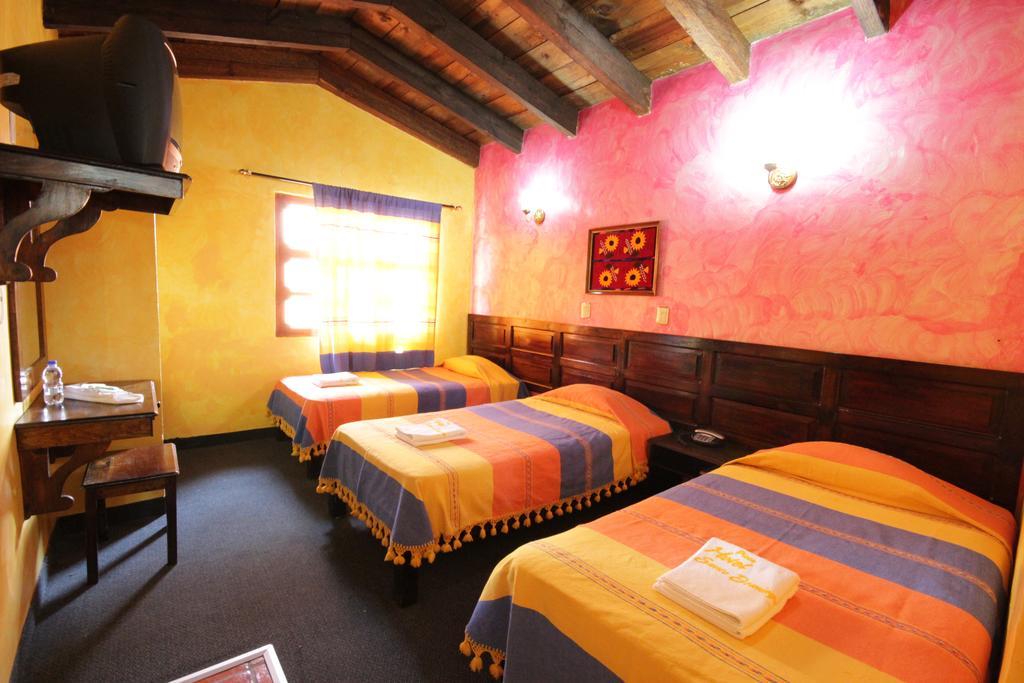 Hotel Plaza Santo Domingo San Cristóbal de Las Casas الغرفة الصورة
